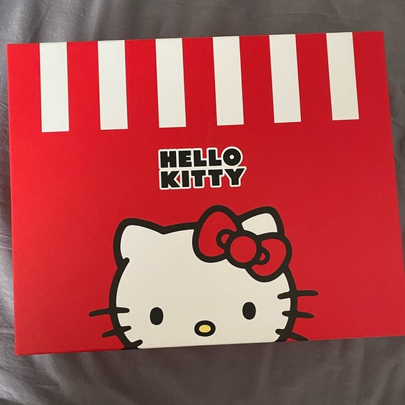 Hello Kitty Crossbody Bag Set - Red and White - Picture 3 of 4
